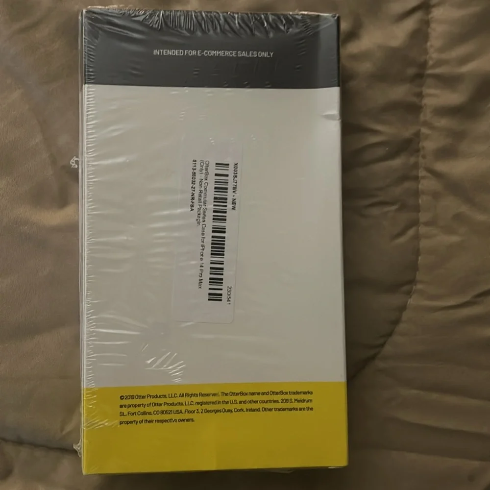 Otterbox commuter series case for iPhone 14 Pro Max Green Pro Max brand new.